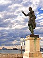 Ancona - statua di Traiano.jpg